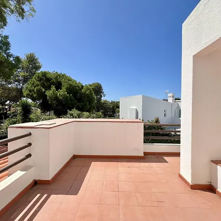 Villa Premium With Pool By Homing *