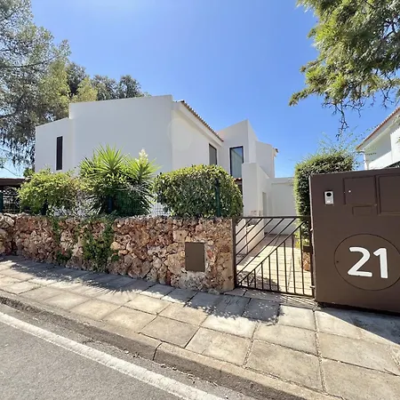 Premium With Pool By Homing Villa