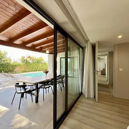 Premium With Pool By Homing Villa