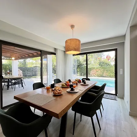 Premium With Pool By Homing