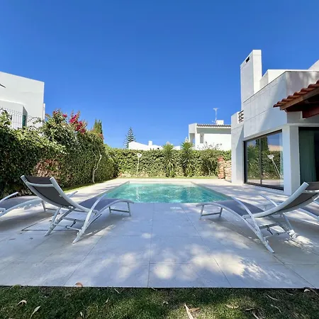 Premium With Pool By Homing