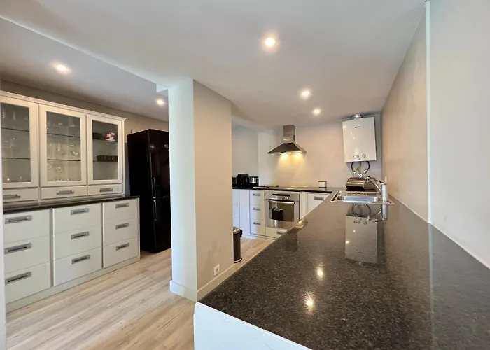 Premium With Pool By Homing Willa