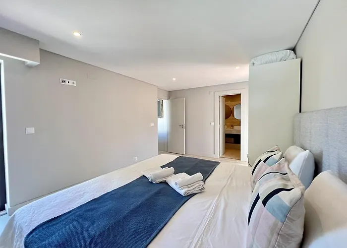 Premium With Pool By Homing *