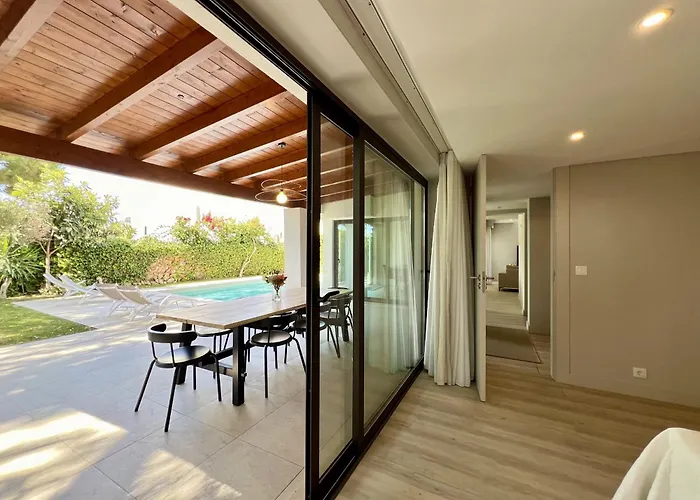 Premium With Pool By Homing Willa