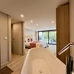 Premium With Pool By Homing Villa *
