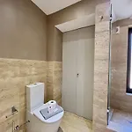 Premium With Pool By Homing