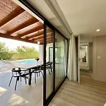 Premium With Pool By Homing Villa