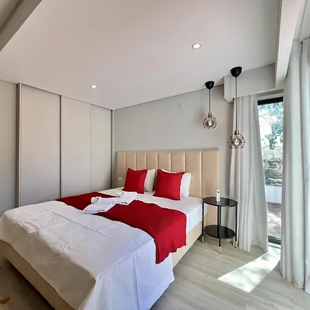Premium With Pool By Homing Villa *